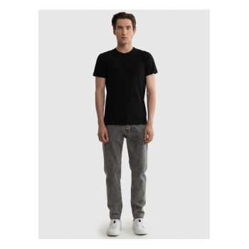 Tricou uni cu decolteu la baza gatului