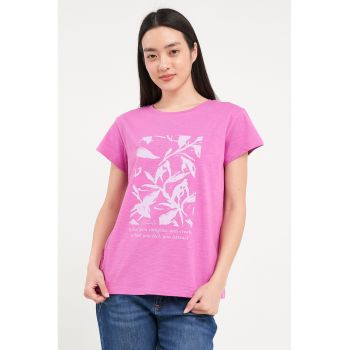 Tricou cu imprimeu si decolteu la baza gatului