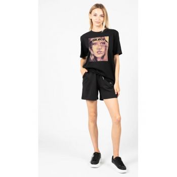 Pantaloni scurti cu talie inalta si buzunare -
