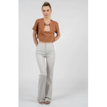 Pantaloni evazati cu talie inalta -