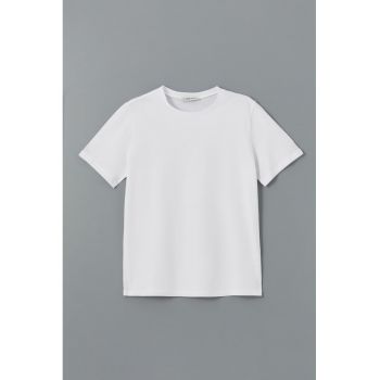 Tricou cu decolteu rotund si model uni