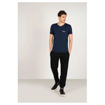 Tricou slim fit cu decolteu in V