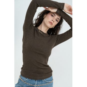 Bluza cu striatii si decolteu rotund