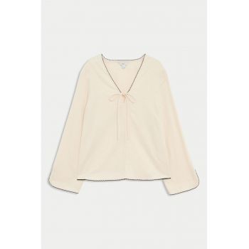 Bluza lejera cu decolteu in V