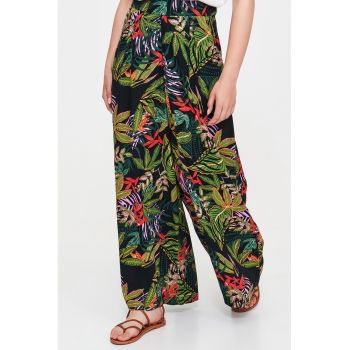 Pantaloni ampli cu design tropical