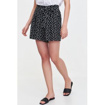 Pantaloni scurti cu talie inalta si buline