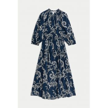 Rochie cu decolteu in V si model