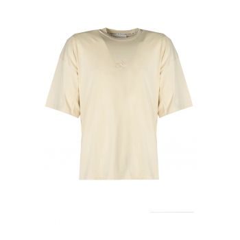 Tricou cu detaliu in relief -