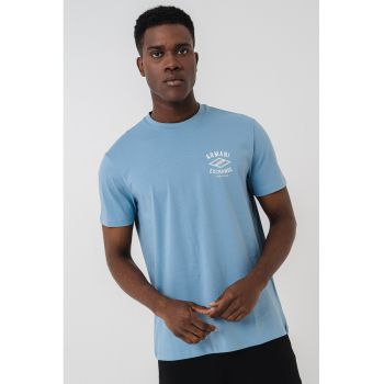 Tricou cu imprimeu logo si decolteu la baza gatului