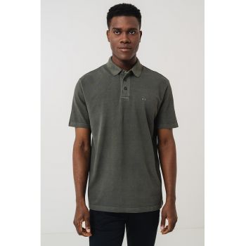 Tricou polo cu logo discret
