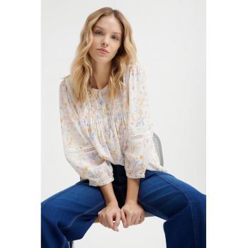 Bluza lejera cu model floral