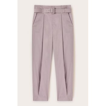 Pantaloni crop conici cu pliuri frontale
