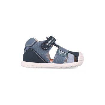 Sandale cu velcro si model colorblock