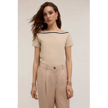 Tricou cu decolteu barcuta