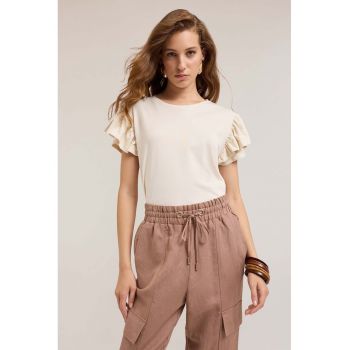 Tricou cu decolteu rotund si maneci cu volane