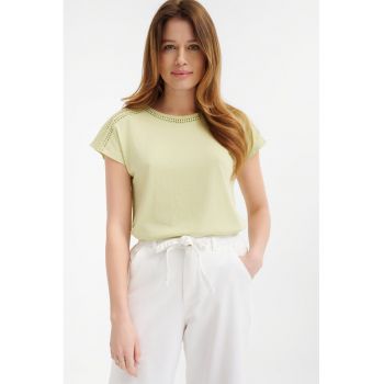 Tricou din amestec de modal cu perforatii