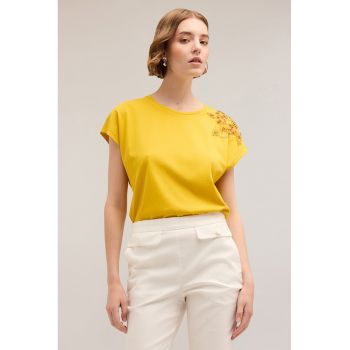 Bluza cu aplicatii cu margele