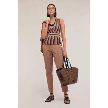 Bluza tricotata fin cu decolteu cache-coeur