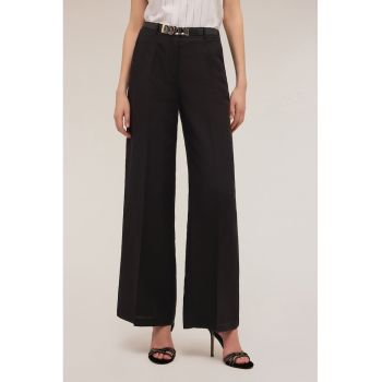 Pantaloni cu croiala ampla si talie inalta