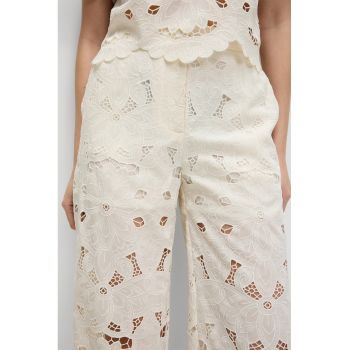 Pantaloni din dantela cu talie inalta