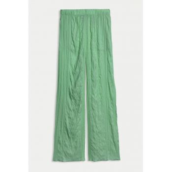 Pantaloni texturati cu croiala ampla