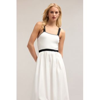 Rochie midi cu croiala A