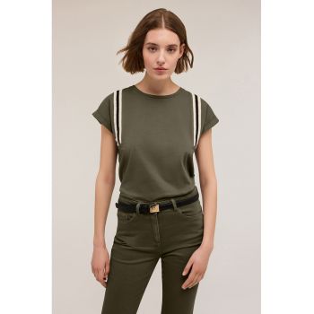 Tricou cu detalii in dungi