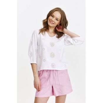 Bluza perforata cu decolteu in V si maneci medii