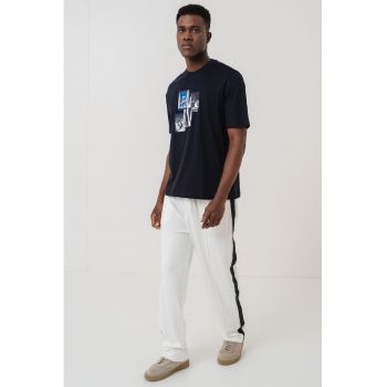 Tricou cu imprimeu foto si decolteu la baza gatului