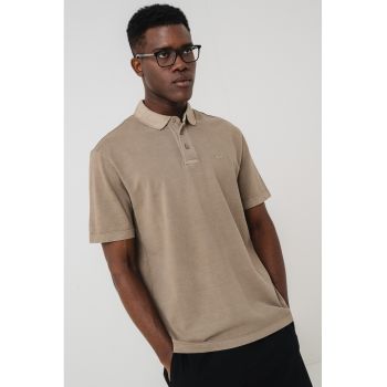 Tricou polo cu logo discret