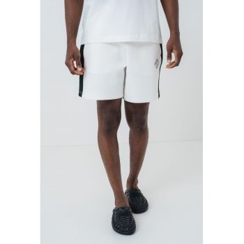 Bermude cu model in doua nuante
