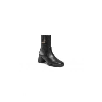 Ghete dama  303183868 - Piele naturala - Negru