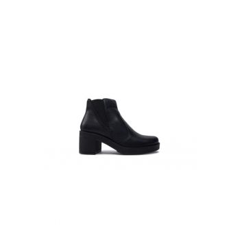Ghete dama  304531224 - Piele naturala - 39 EU - Negru