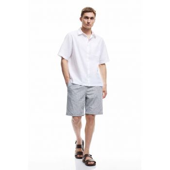 Pantaloni scurti din amestec de in cu dungi