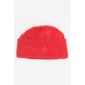 Caciula din fleece cu logo brodat