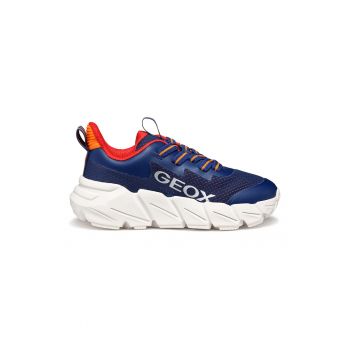 Pantofi sport cu insertii de plasa