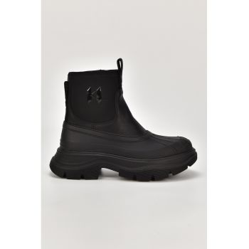 Ghete de piele cu insertii de material textil