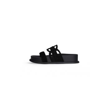 Papuci de piele intoarsa