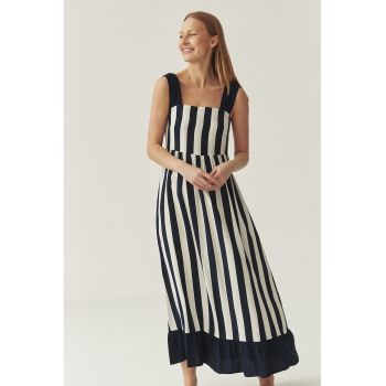 Rochie lunga cu croiala dreapta si model in dungi