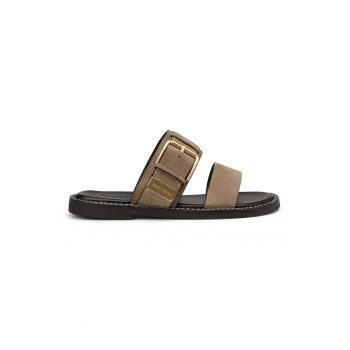 Papuci de piele intoarsa