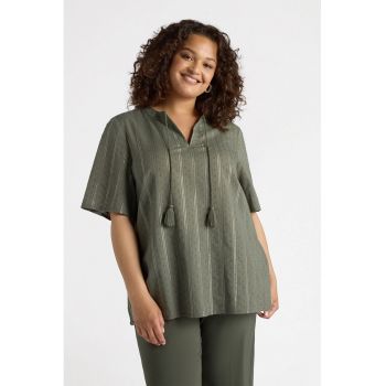 Bluza cu decolteu in V decupat