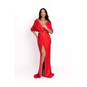 Rochie cu design drapat si slit frontal