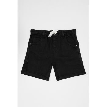 Pantaloni scurti cu model uni si snur in talie