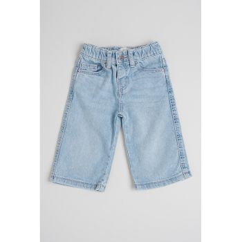 Pantaloni trei sferturi din denim