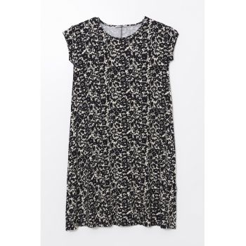 Rochie dreapta cu model