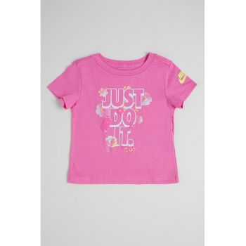 Tricou cu mesaj si model floral