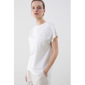 Tricou de bumbac cu detaliu floral