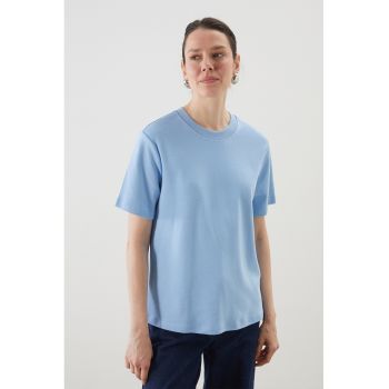 Tricou uni cu decolteu la baza gatului
