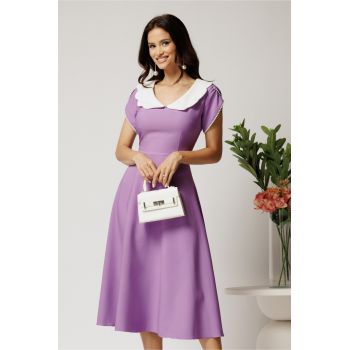 Rochie midi lila din stofa in clos cu guler alb si perle margelute la maneci