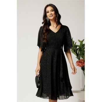 Rochie midi neagra din voal in clos cu glitter si accesoriu in talie